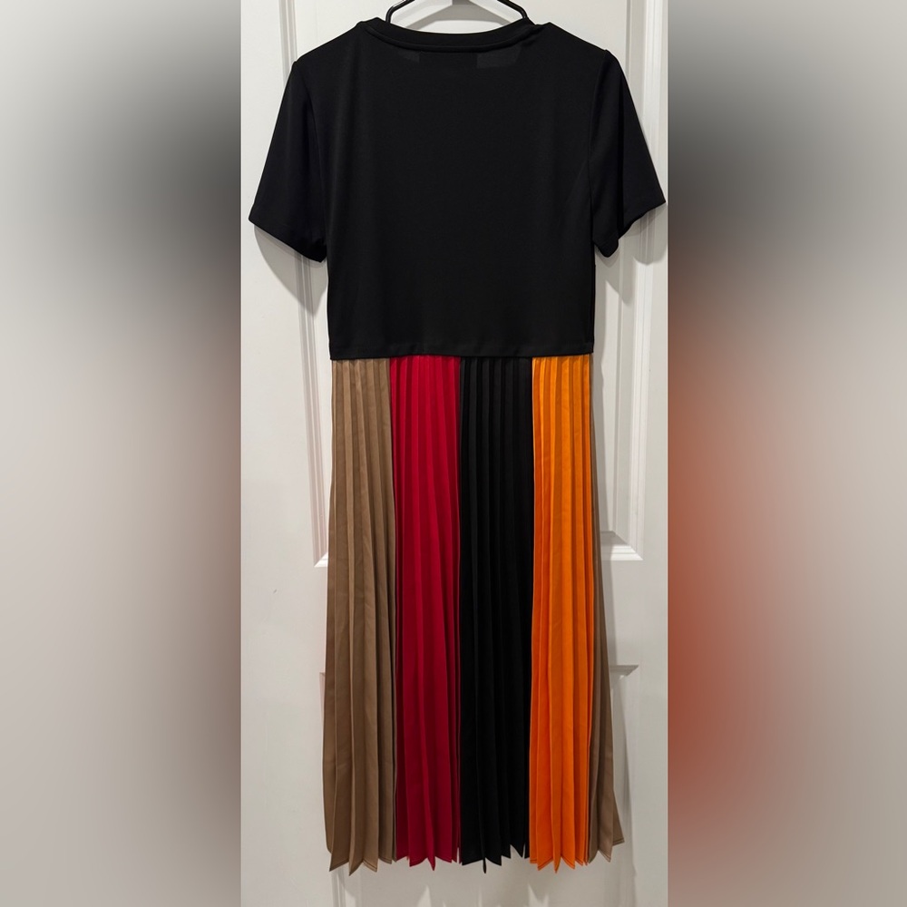 Karl Lagerfeld Color-blocked Pleated Midi Dress - Picture 8 of 8